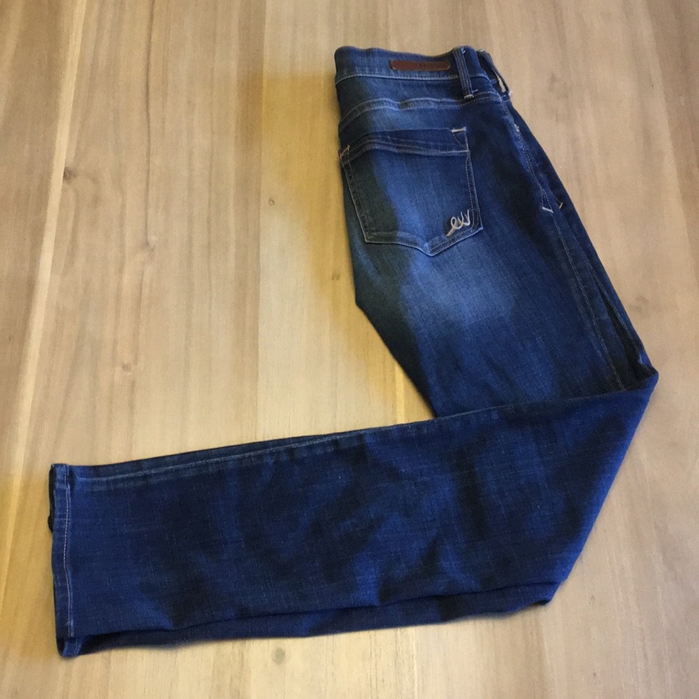 Skinny mid-rise jeans